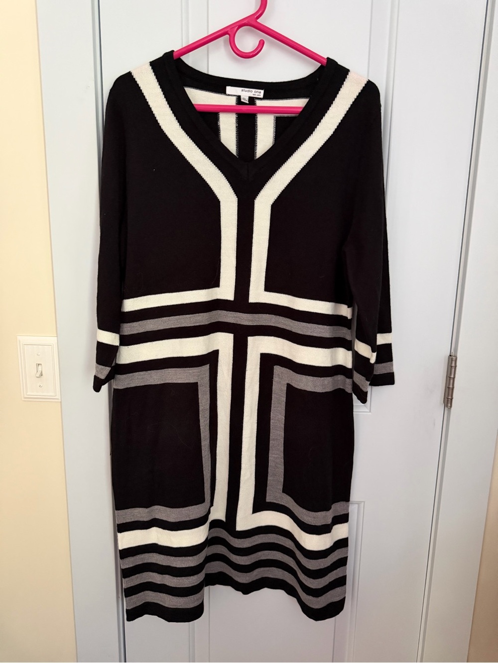 Studio One Black, White & Gray Geometric Midi Dress